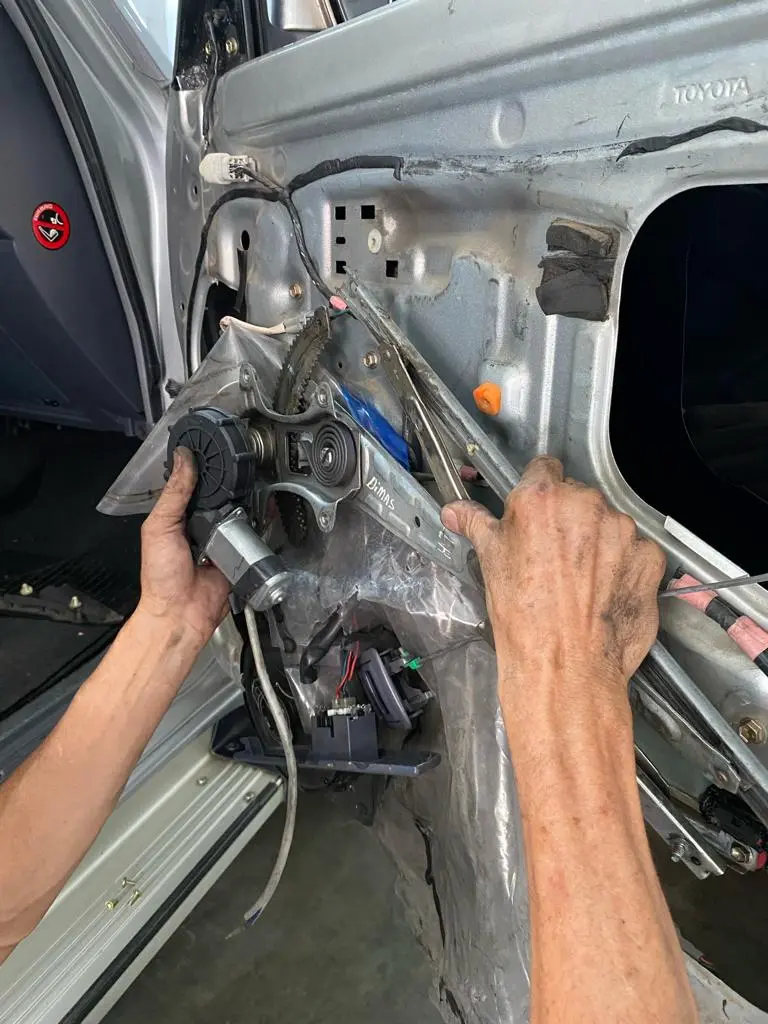 Reparación de elevavidrios Carvidrios